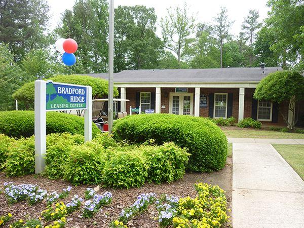 Bradford Ridge Apartments, Forest Park GA Walk Score