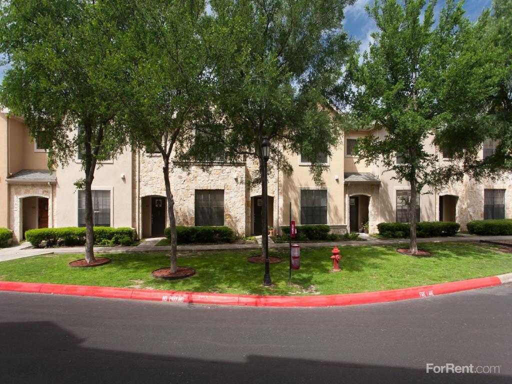 Quarry Townhomes Apartments, San Antonio TX Walk Score