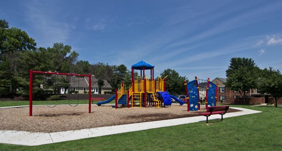 Williamsburg of Cincinnati Apartments, Cincinnati OH Walk Score