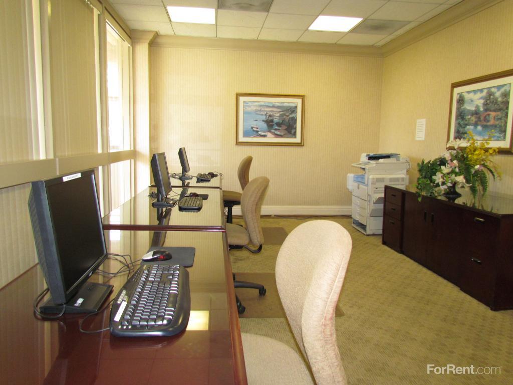 Oakwood Marina Del Rey Apartments, Los Angeles CA Walk Score