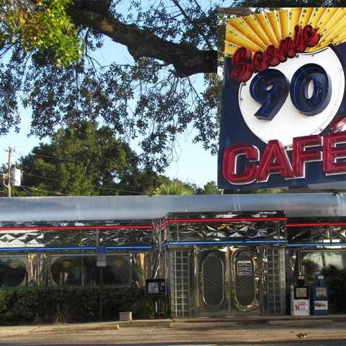 photo of Scenic 90 Cafe at 701 Scenic Hwy Pensacola FL 32503