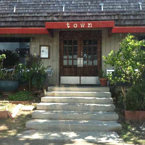 photo of Town at 3435 Waialae Avenue Honolulu HI 96816