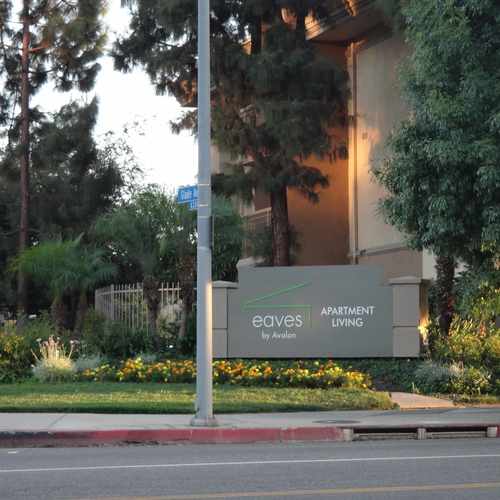 photo of Eaves Woodland Hills at 22122 Victory Blvd Woodland Hills CA 91367