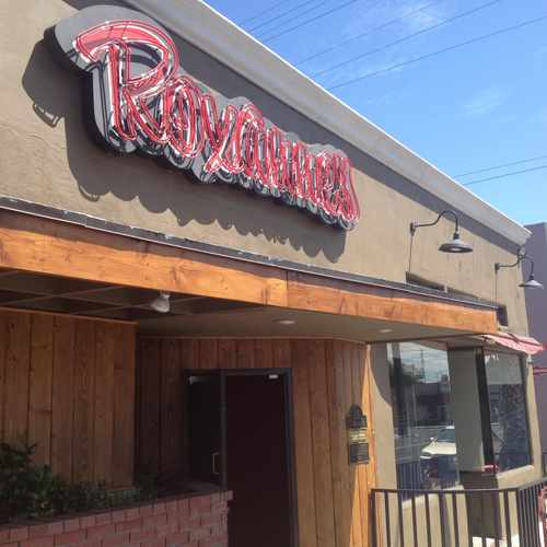 photo of Roxanne's Cocktail Lounge & Latin Grill at 1115 East Wardlow Road Long Beach CA 90807