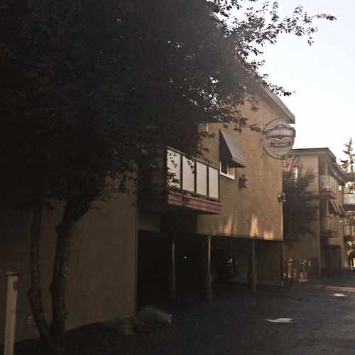 photo of Commodore at Bellevue Way Northeast and Bellevue Way Southeast Bellevue WA 98004