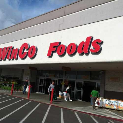 photo of WinCo Foods at 7500 Southwest Dartmouth Street Tigard OR 97223