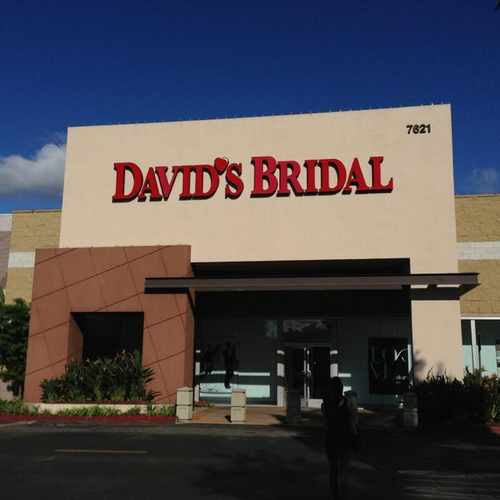 photo of David's Bridal at 7621 Carson Boulevard Long Beach CA 90808