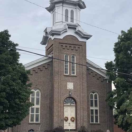 photo of First Presbyterian Church at 205 West Main Street McMinnville TN 37110