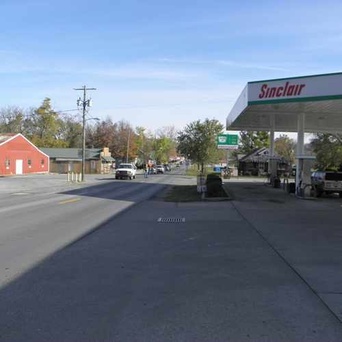 photo of Sinclair Station at 402 West Main Street Greenfield IN 46140