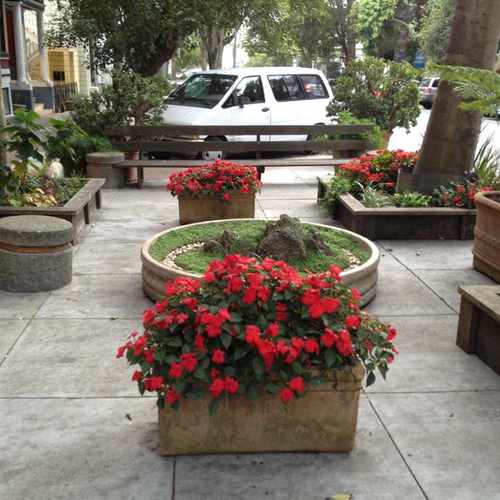 photo of Parklet at 78 Henry Street San Francisco CA 94114