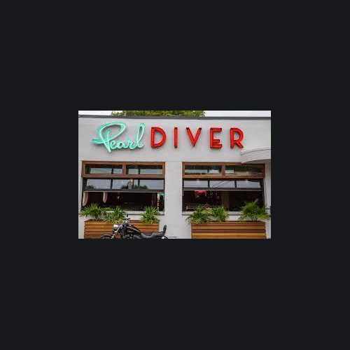 photo of Pearl Diver at 1008 Gallatin Avenue Nashville TN 37206