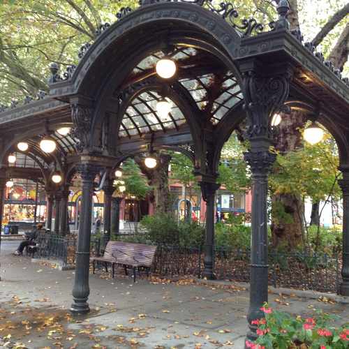 photo of Pioneer Square Park at 608 1st Avenue Seattle WA 98104