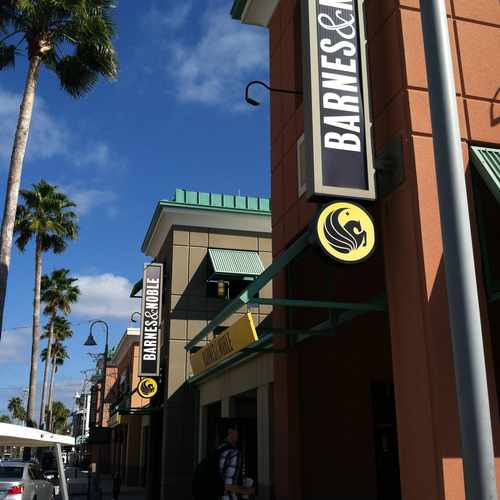photo of Barnes & Noble at 4201 East Plaza Drive Oviedo FL 32765