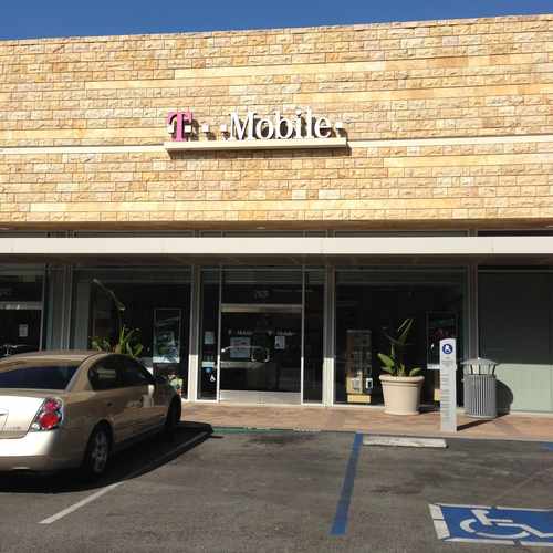 photo of T-Mobile at East Katella Avenue Anaheim CA 92806