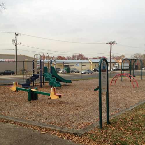 photo of Douglas Street Park at North Patrick Street Alexandria VA 22314