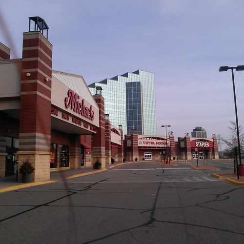 photo of Shopping Center at 4200 West 78th Street Minneapolis MN 55435