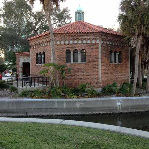 photo of Comfort Station at 298 2nd Avenue Northeast Saint Petersburg FL 33701