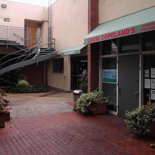 photo of More stores & businesses at 11940 San Vicente Boulevard Los Angeles CA 90049