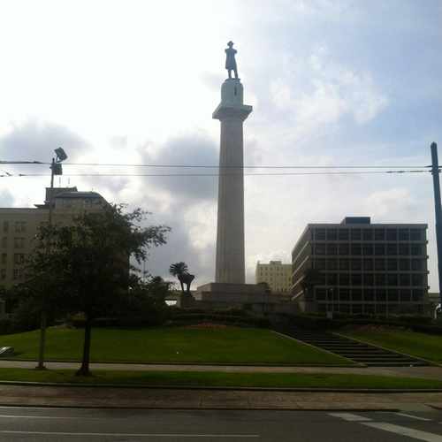 photo of Lee Circle at 860 St Charles Ave New Orleans LA 70130
