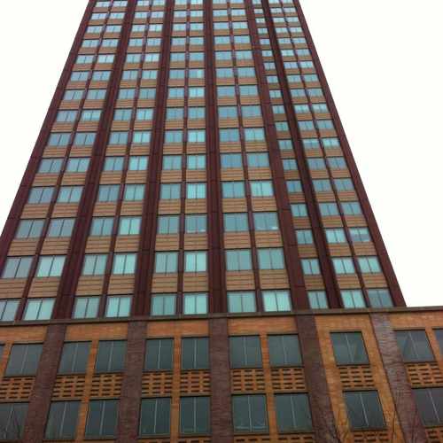 photo of Chestnut Tower at 121 West Chestnut Street Chicago IL 60610