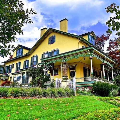 photo of 105 E Gambier St at 105 East Gambier Street Mount Vernon OH 43050