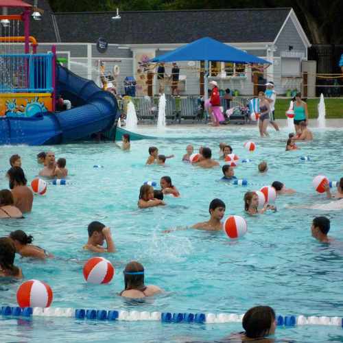 photo of Friends of Hoyt Park Pool at 1800 North Swan Boulevard Wauwatosa WI 53213