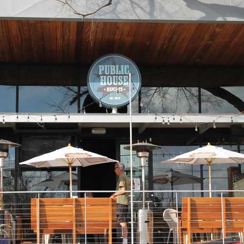 photo of Public House Heights at 2802 White Oak Drive Houston TX 77007