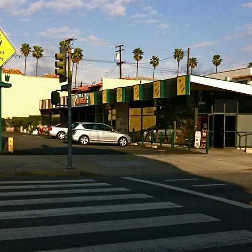 photo of The Duck Blind at 1102 Montana Avenue Santa Monica CA 90403