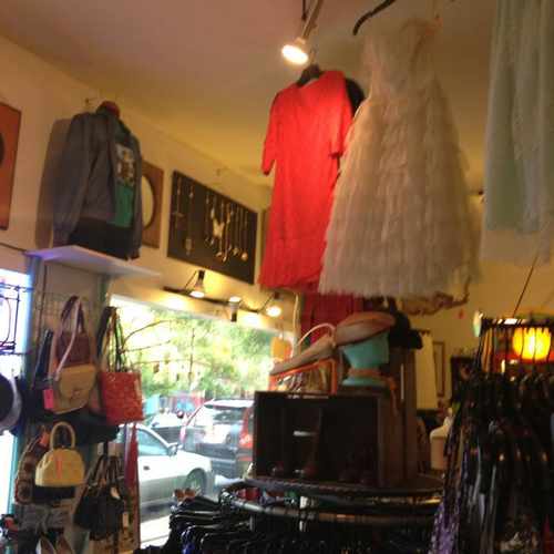 photo of Fringe Vintage at 1700 Northwest Marshall Street Portland OR 97209