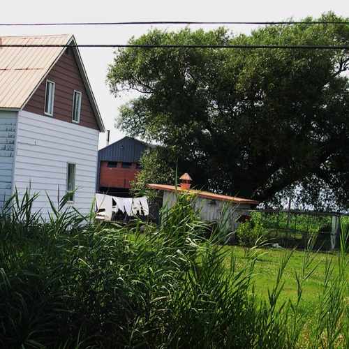photo of Côté droit de la maison at 274 Chemin Saint Raphaël Saint-Jean-sur-Richelieu QC Canada