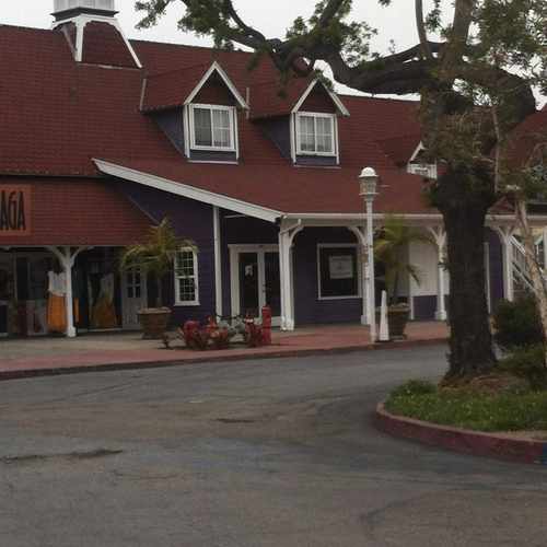 photo of Shoreline Grill & Pub at 429 Shoreline Village Drive Long Beach CA 90802