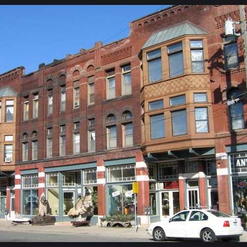 photo of Yoga Sol at 21 5th Street Northeast Minneapolis MN 55414