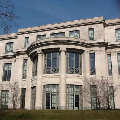 photo of Kelvin Smith Library at 11055 Euclid Avenue Cleveland OH 44106