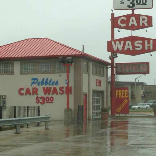 photo of Pebbles Car Wash at 3716 West North Avenue Stone Park IL 60165