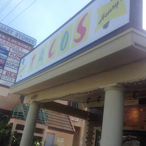 photo of Henry's Tacos at 4389 Tujunga Avenue Studio City CA 91604