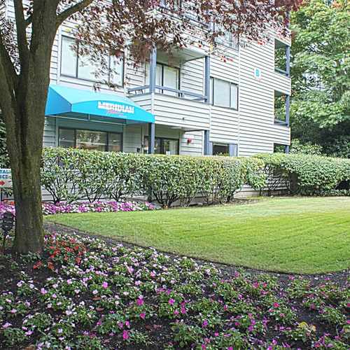 photo of Meridian Place Apartments at 10711 Meridian Avenue North Seattle WA 98133