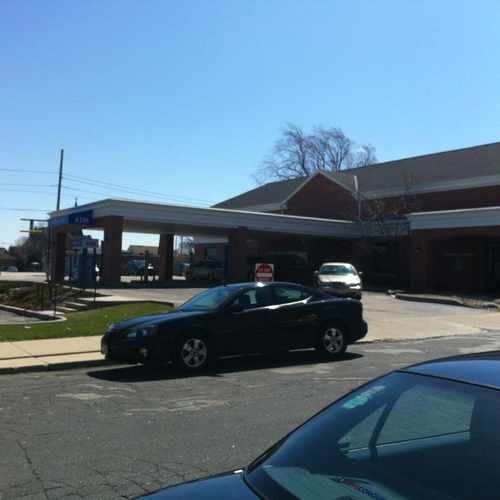 photo of BMO Harris Bank at 2701 South Kinnickinnic Avenue Milwaukee WI 53207