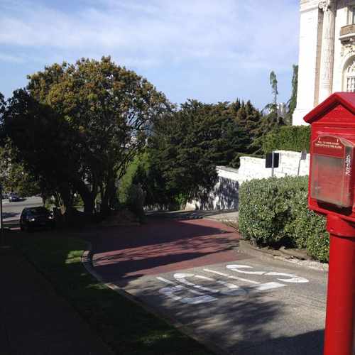 photo of Washington St & Laguna St at 2120 Washington Street San Francisco CA 94109