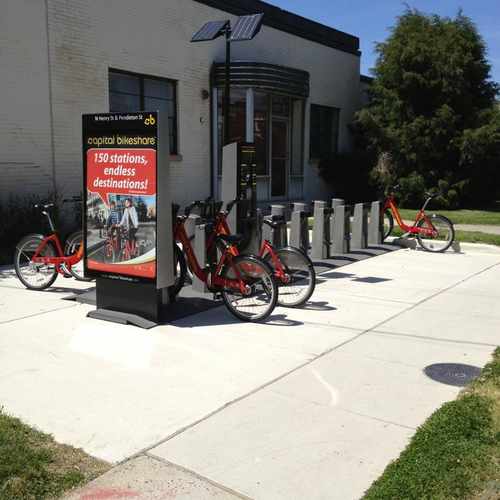 photo of Capital Bikeshare: Henry St & Pendleton St at 528 North Henry Street Alexandria VA 22314