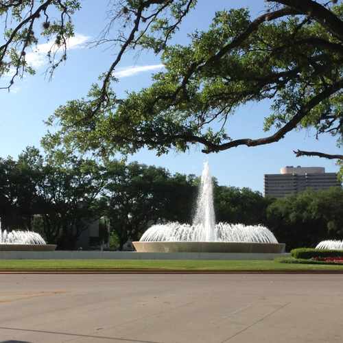 photo of Fountains In Museum District at 5705 Hermann Park Drive Houston TX 77005