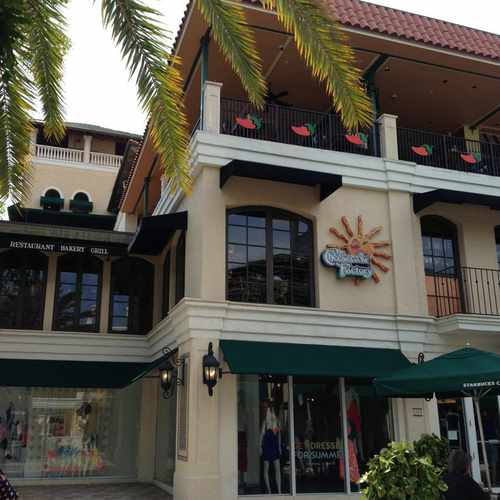 photo of The Cheesecake Factory at 3015 Grand Avenue Coconut Grove FL 33133