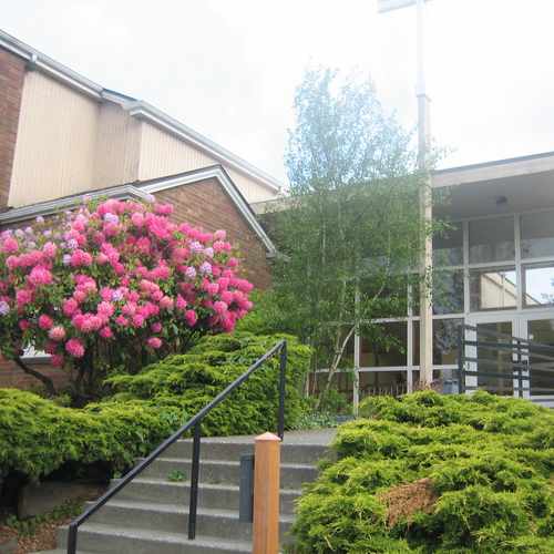 photo of St. Paul's United Church of Christ at 6512 12th Avenue Northwest Seattle WA 98117