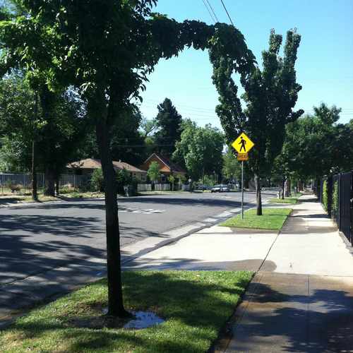 photo of COME LOOK AT ME! Charming Two BR One BA home in Sacramento! at 2nd Avenue Sacramento CA US