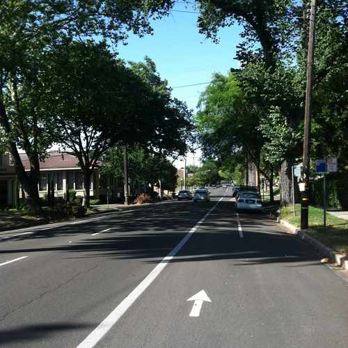 photo of 21ST ST & V ST (NB) at U Street V Street Alley Sacramento CA 95818