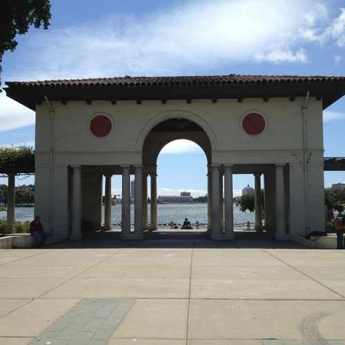 photo of The Pagoda at 577 Grand Avenue Oakland CA 94610