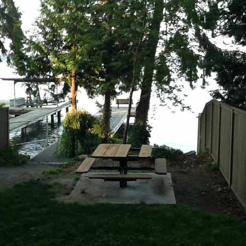 photo of Viewpoint Park at 8731 Overlake Dr W Medina WA 98039