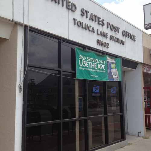 photo of US Post Office at 10063 Riverside Drive Los Angeles CA 91602