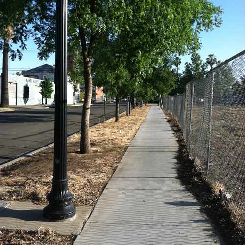 photo of 34TH ST & 2ND AVE (NB) at 3439 2nd Avenue Sacramento CA 95817