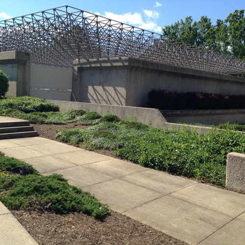 photo of Aurora Hills Library at 735 18th Street South Arlington VA 22202