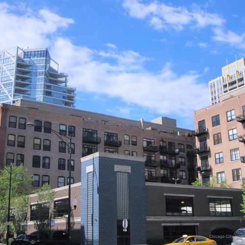 photo of Corner at 525 West Superior Street Chicago IL 60654